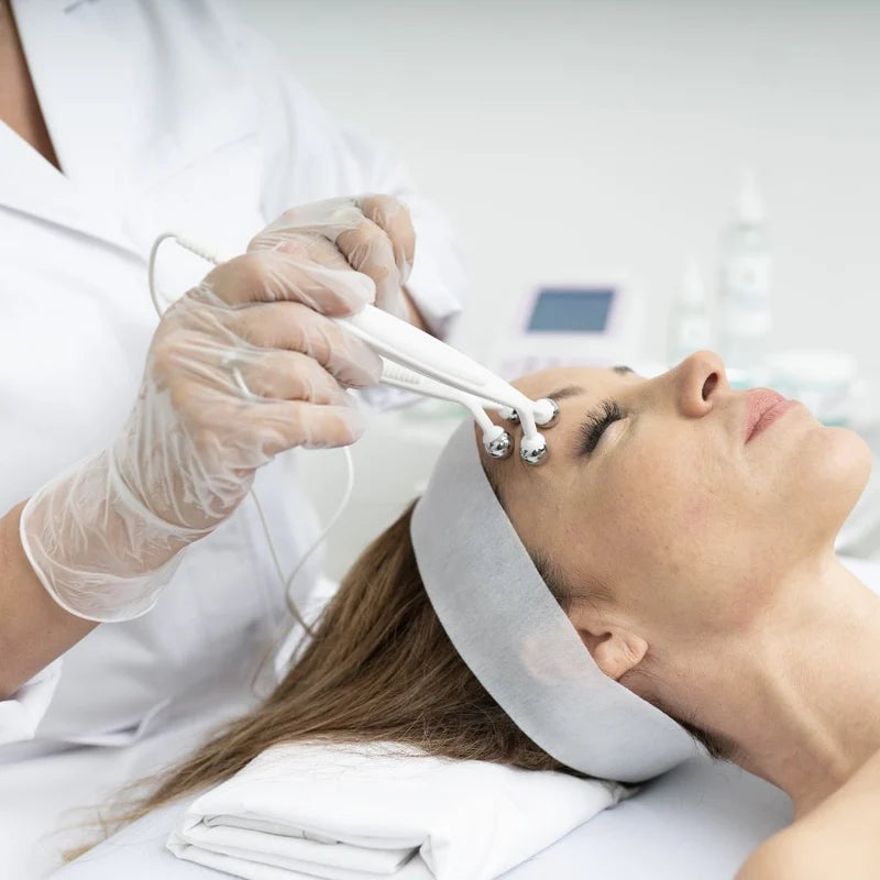 MyoLift 600+ X Sorella Luxury Skincare